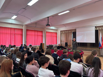 Урок мужества для школьников Кировского района